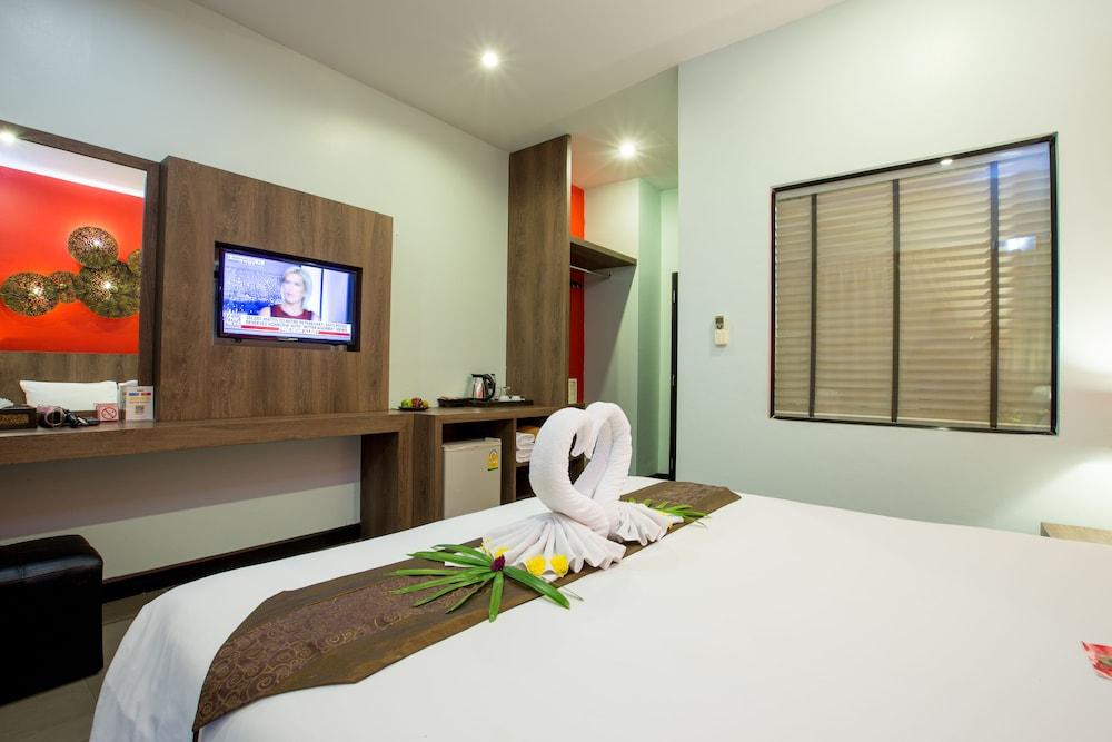 Youdee Hotel Patong - Formerly Meir Jarr Hotel Patong Exterior photo